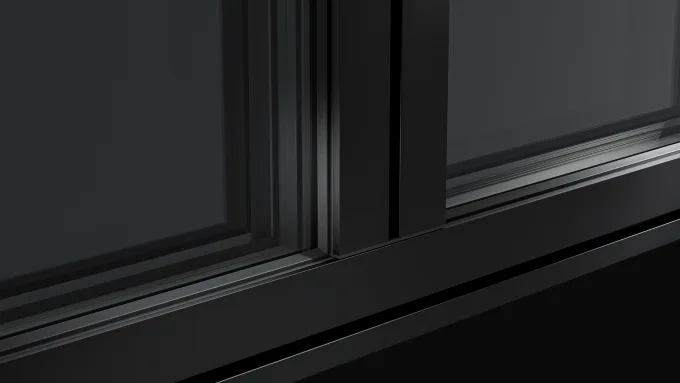 Detalle del acristalamiento de una ventana practicable